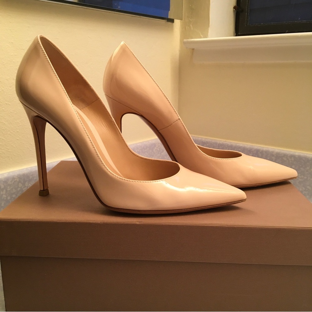 Gianvito Rossi Patent Leather Pump